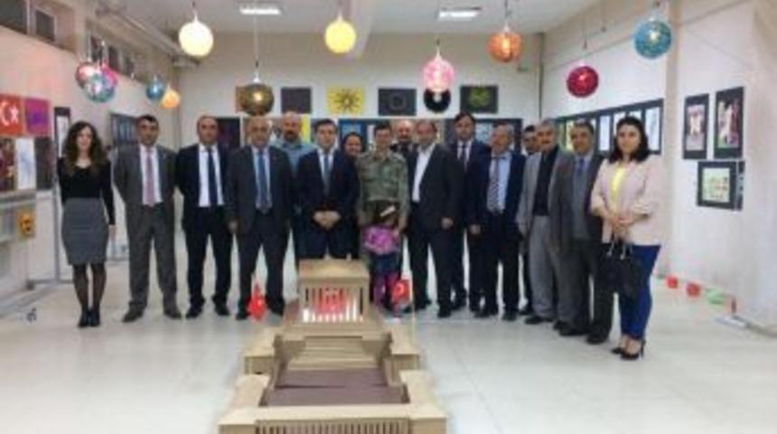 &Ccedil;ıldır Aşıkşenlik Ortaokulunda Resim Sergisi A&ccedil;ıldı