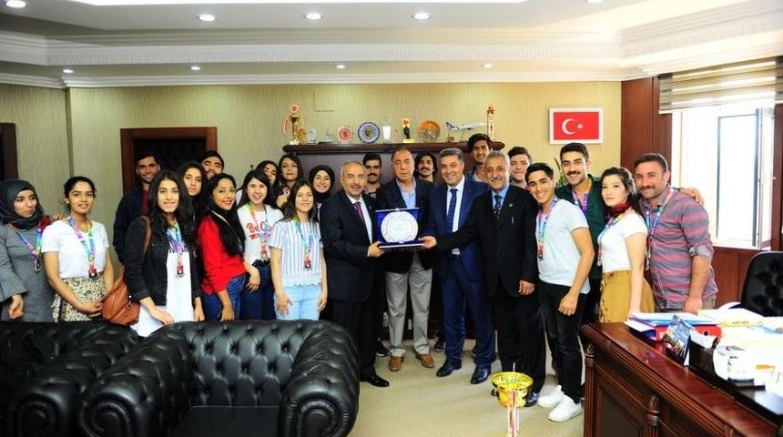 Van Yy&uuml; Halk Oyunları Topluluğundan B&uuml;y&uuml;k Başarı