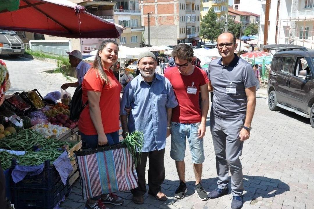 &Uuml;niversiteli Gen&ccedil;lerden &rsquo;seven Eller&rsquo; Projesi