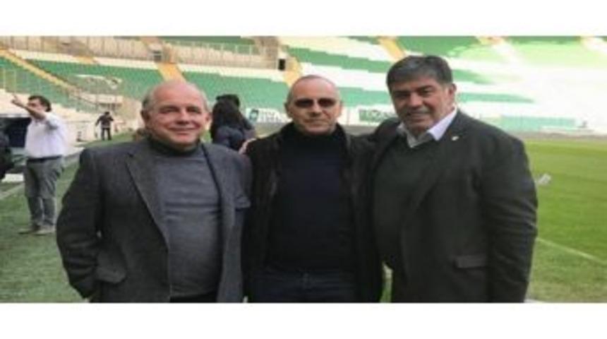 Kosova Futbol Federasyonu Bursaspor Stadı&rsquo;nı Ziyaret Etti