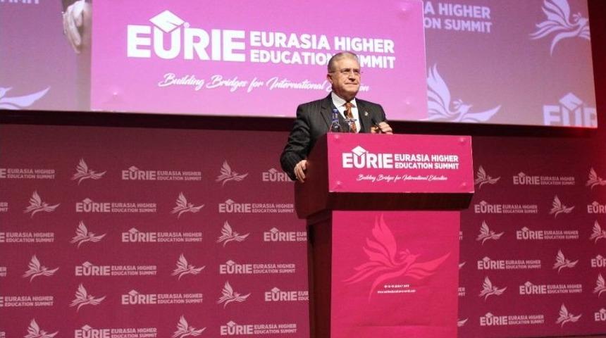 D&uuml;nyanın En B&uuml;y&uuml;k &Uuml;&ccedil;&uuml;nc&uuml; Eğitim Zirvesi İstanbul&rsquo;da Başladı