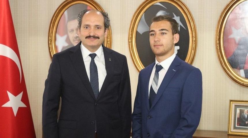 Hocası Ve &Ouml;ğrencisi Se&ccedil;imlerde Yarışacak