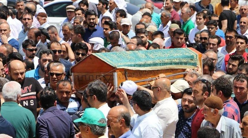 D&uuml;şen Eğitim U&ccedil;ağının Pilotu Son Yolculuğuna Uğurlandı