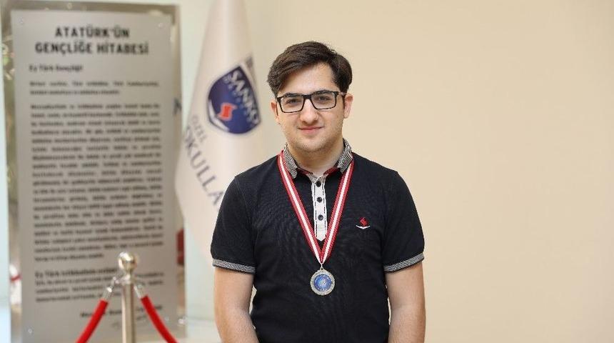 Sanko Fen Ve Teknoloji Lisesi &Ouml;ğrencisi T&uuml;rkiye İkincisi Oldu