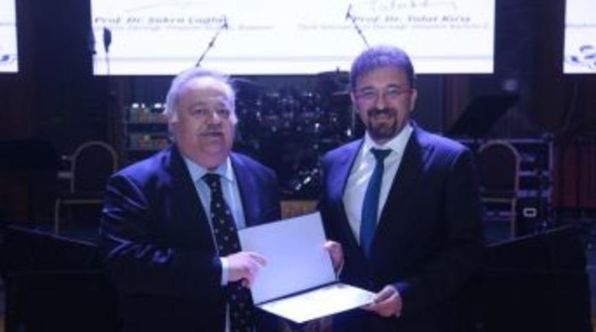 Do&ccedil;. Dr. Murat Ulutaş&rsquo;a Yılın Bildirisi Birincilik &Ouml;d&uuml;l&uuml;