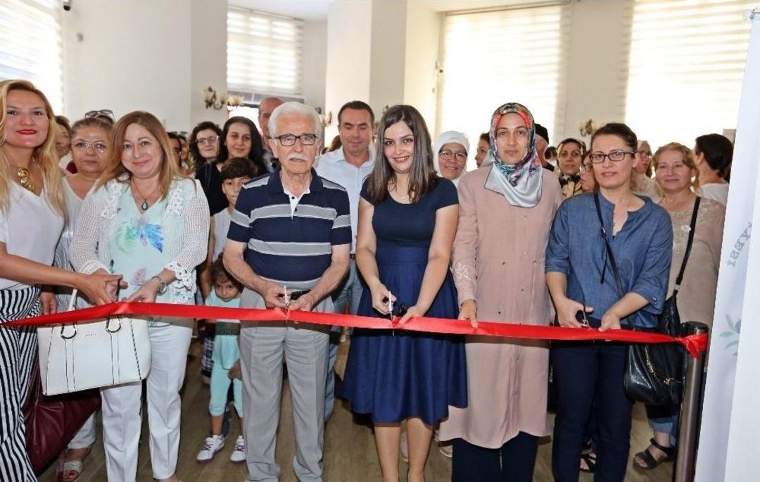 Kuyumculuk Ve &Ouml;rg&uuml; Sergisi A&ccedil;ıldı