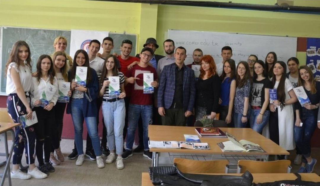 &Ccedil;om&uuml;, Sırbistan Ve Bosna Hersek&rsquo;teki Liselerde Tanıtıldı