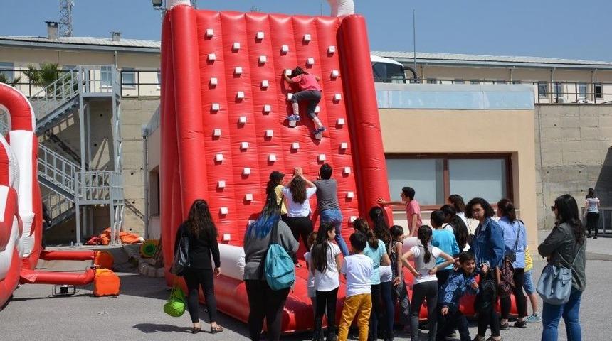 Minik İtfaiyeciler Eğlenerek &Ouml;ğrendi