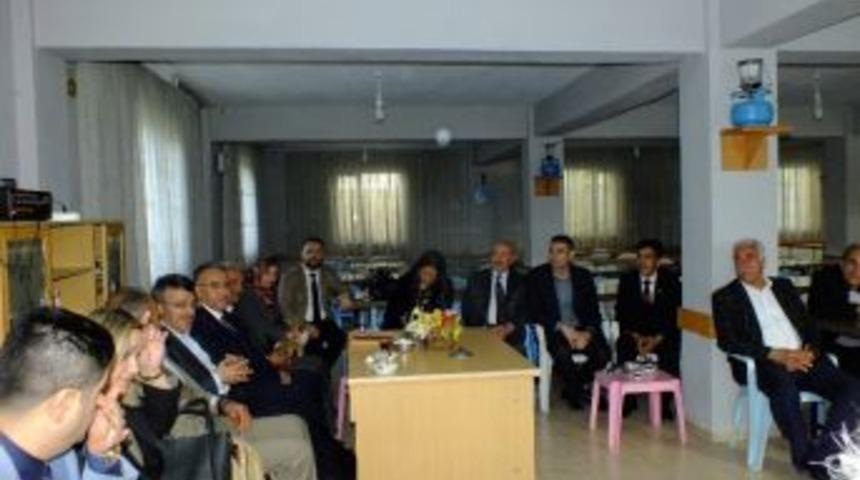 Başkan T&uuml;rkmenoğlu, Muhtarlarla Bir Araya Geldi