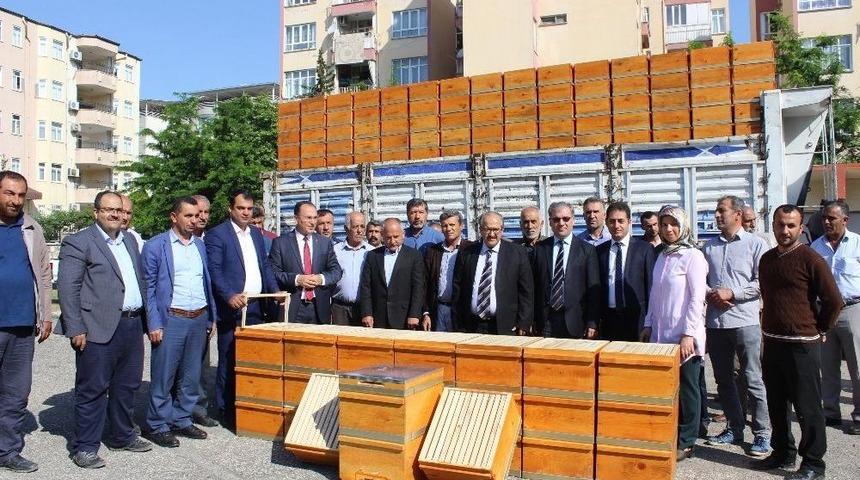 Cumhuriyetin 100. Yılında 100 Bin Arı Kovanı Hedefleniyor