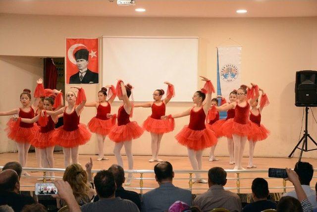 Minik Balerinler Sahne Performanslarıyla Göz Doldurdu