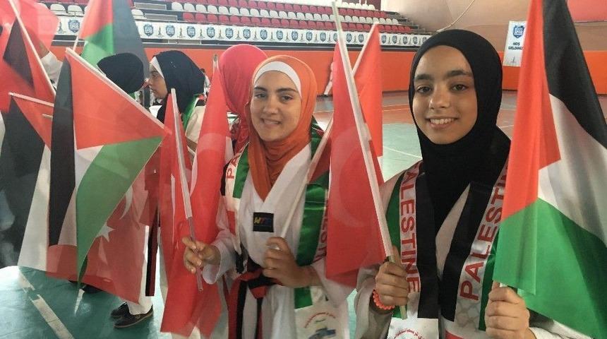 Filistinli Taekwondocular Sancaktepe&rsquo;de