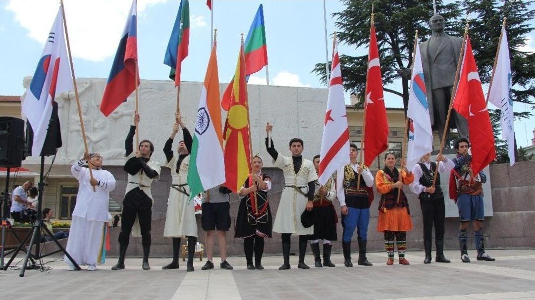 Uluslararası Nasreddin Hoca K&uuml;lt&uuml;r Ve Sanat Festivali &Ouml;ncesi Kortej Y&uuml;r&uuml;y&uuml;ş&uuml;