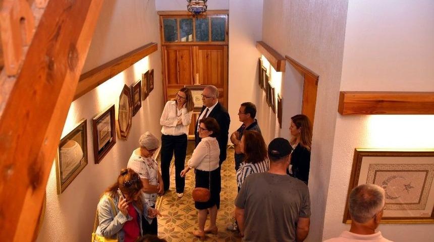 Salihli&rsquo;de Tezhip Ve Minyat&uuml;r Sergisi A&ccedil;ıldı