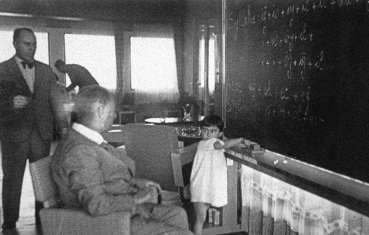 Atatürk ve çocuk sevgisi G4