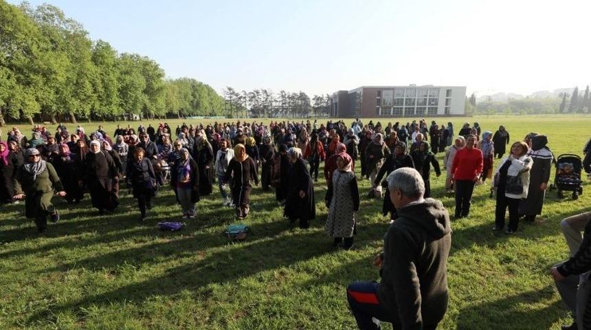 Kitap Fuarı İ&ccedil;in Y&uuml;r&uuml;d&uuml;ler