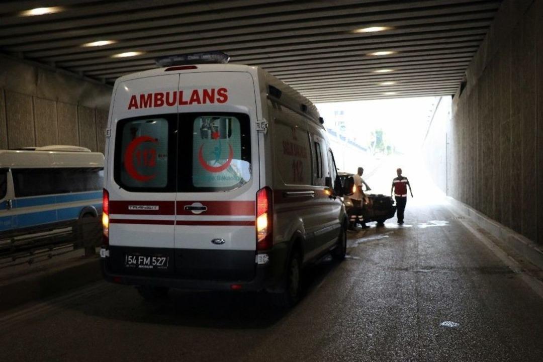 Sakarya&rsquo;da Alt Ge&ccedil;idi Kitleyen Trafik Kazası
