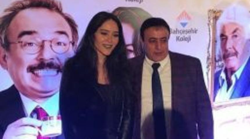 &Uuml;nl&uuml; T&uuml;rk&uuml;c&uuml; Mahmut Tuncer&rsquo;in Kızına Para Cezası