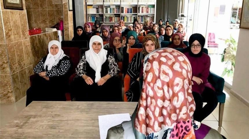 Kahta&rsquo;da&lsquo;merhamet Ve Sevgi&rsquo; Konulu Program D&uuml;zenlendi