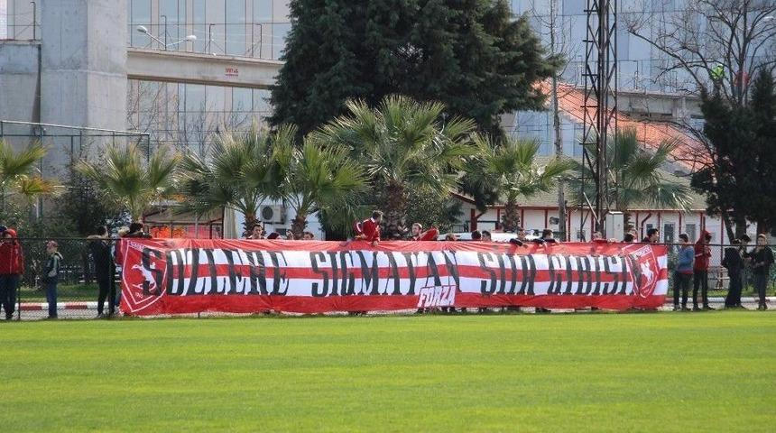 Taraftardan Samsunspor&rsquo;a &rsquo;sevgi&rsquo; G&ouml;sterisi