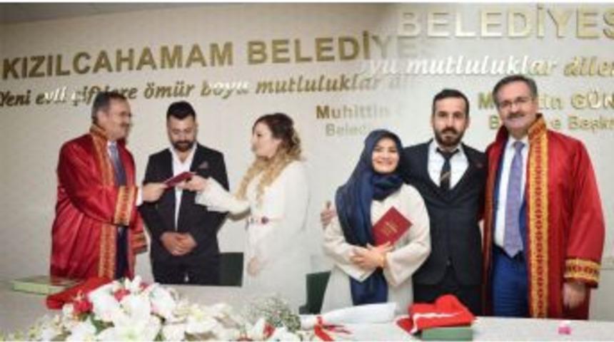 Evlenmek İ&ccedil;in 14 Şubat&rsquo;ı Se&ccedil;tiler