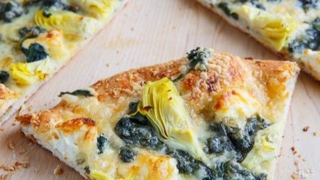 Ispanaklı ve Enginarlı Sıradışı Bir Pizza Tarifi