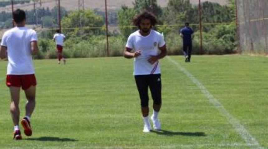 Sadık &Ccedil;iftpınar Yuvada Kaldı