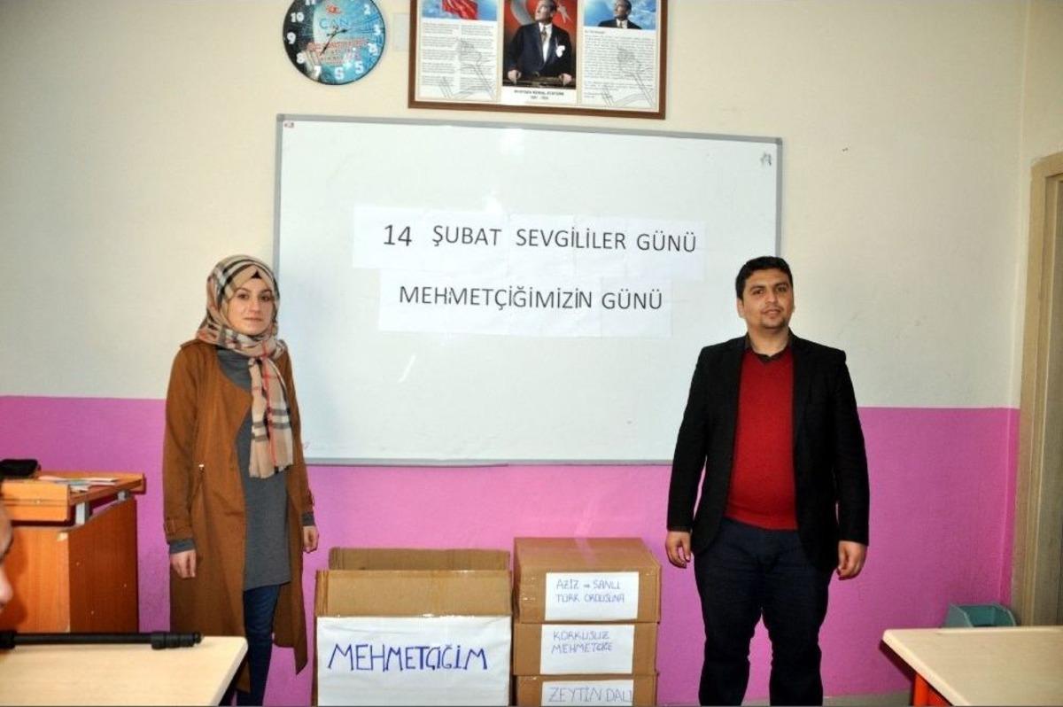 Suriye Sınırında Mehmet&ccedil;iğe Sevgi Bir Başka