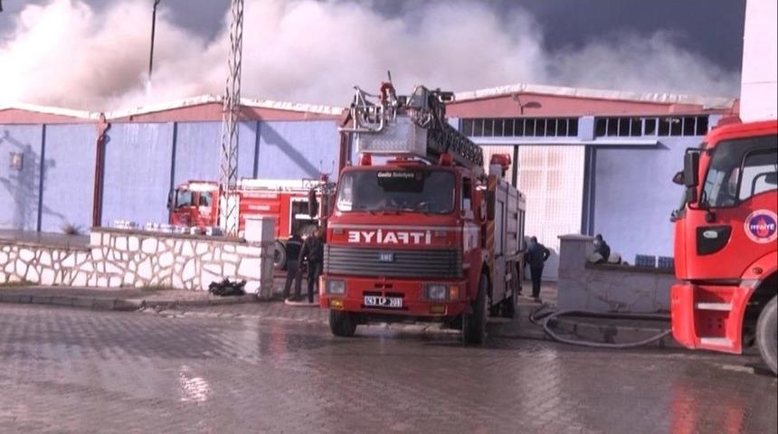 Uşak&rsquo;ta Fabrika Yangını