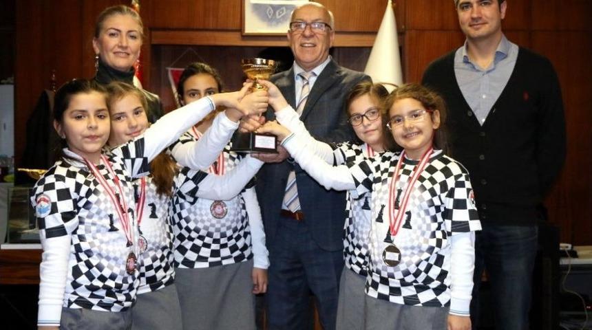 Satran&ccedil;ta Marmaraereğlisi&rsquo;nin Gururu Oldular