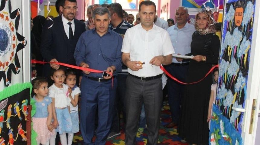 Sabiha G&ouml;k&ccedil;en Anaokulunda Resim Sergisi