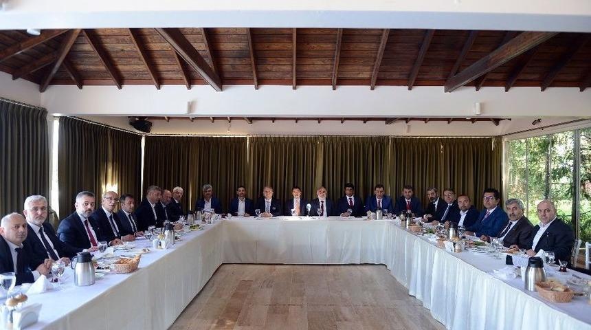 Servis&ccedil;iler, Plaka Tahdid İsteklerini Ve Sorunlarını Dile Getirdiler