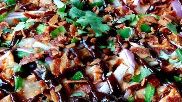 Barbekü Soslu Tavuklu Pizza
