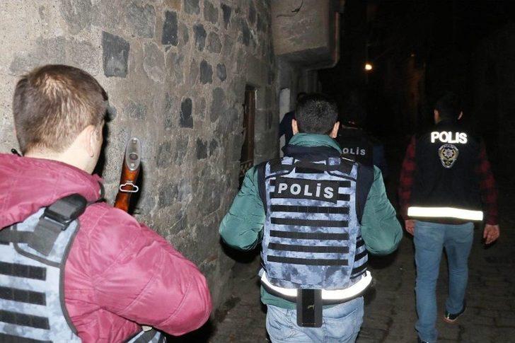 Diyarbakır’da 3 Bin Polisle ’15 Şubat’ Alarmı: 77 Gözaltı G5