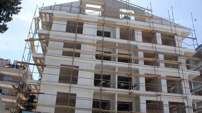 Didim&rsquo;de İnşaattan D&uuml;şen İş&ccedil;i Hayatını Kaybetti