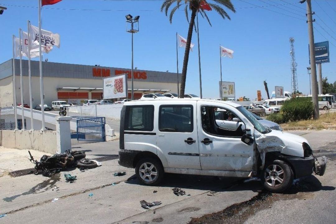 Manavgat&rsquo;ta Motosiklet Kazası:1 Yaralı