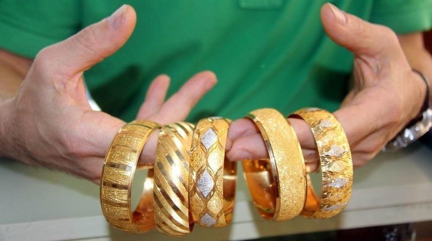 Se&ccedil;imden Sonra Altın Ve D&ouml;vizde D&uuml;ş&uuml;ş