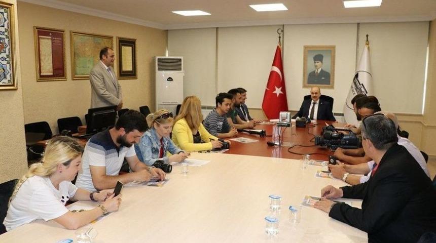 &Uuml;nl&uuml; Yazarlar D&uuml;zcelilerle Buluşacak