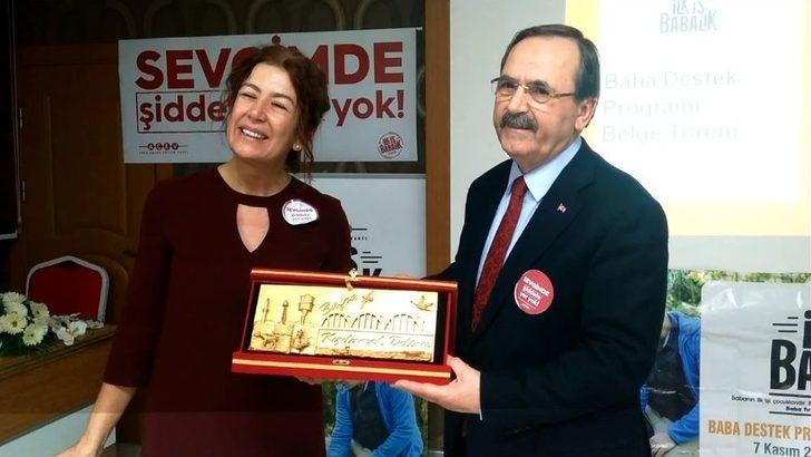 Babalar Sertifikalarını Çocuklarının Elinden Aldı G4