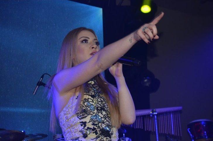 Yıldız Tilbe Ve Ece Seçkin Sevgililer Gününde Uludağ’ı Coşturdu G1