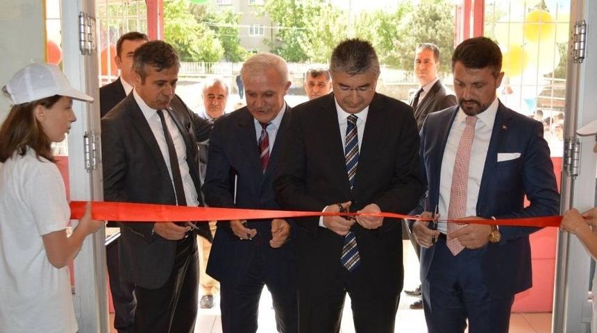 Sivrihisar&rsquo;da T&uuml;bitak 4006 Bilim Fuarı A&ccedil;ıldı