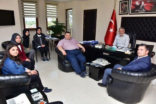 İnönü Nene Hatun Mesleki Ve Teknik Anadolu Lisesi’nden Başkan Bozkurt’a Teşekkür Ziyareti