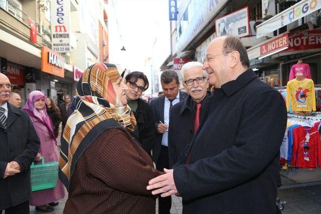 Başkan Özakcan, Yağcılariçi Esnafını Ziyaret Etti