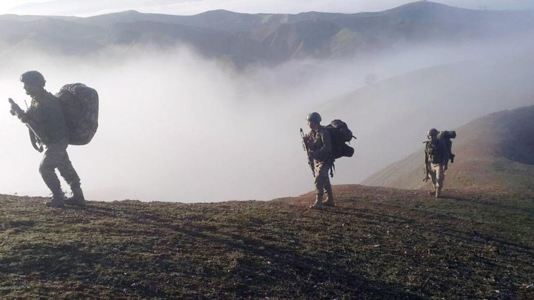 Diyarbakır&rsquo;da Ter&ouml;ristlerin İnleri İmha Edildi