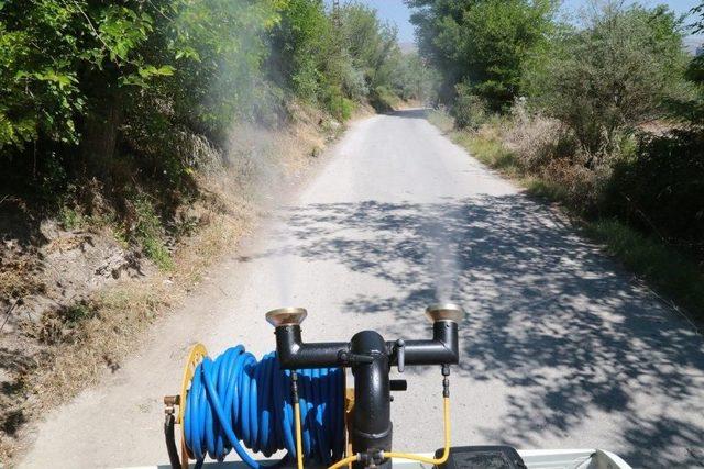 Elazığ’da İlaçlama Çalışmaları Sürüyor