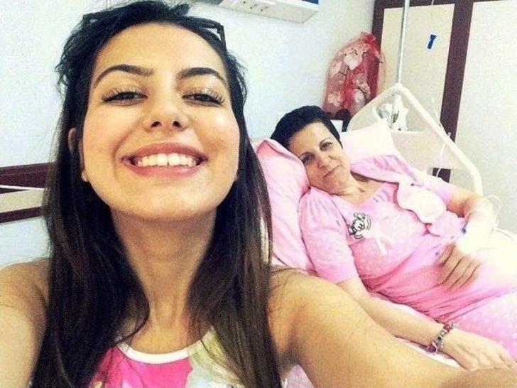 Annesinin Taburcu Olduğu Gün Hasta Olduğunu Öğrenen Afra Son Yolculuğuna Duvağıyla Uğurlandı G1