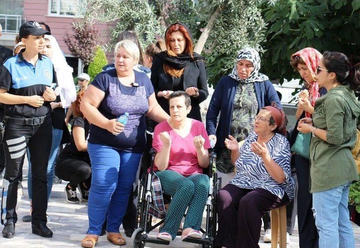 Annesinin Taburcu Olduğu Gün Hasta Olduğunu Öğrenen Afra Son Yolculuğuna Duvağıyla Uğurlandı G4