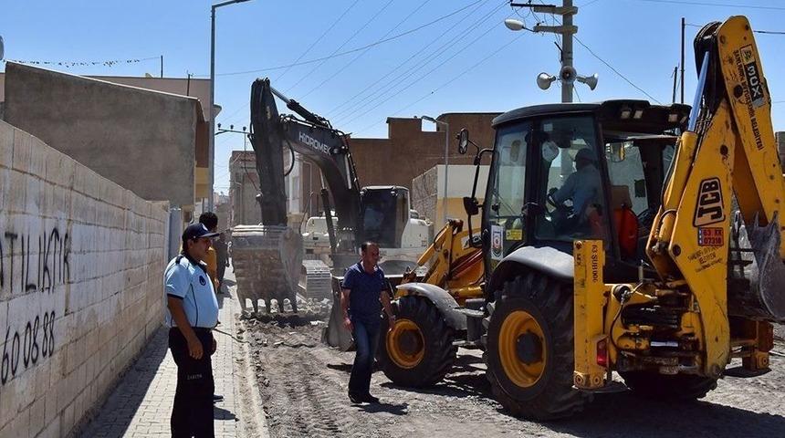 Ceylanpınar&rsquo;da Gazi Caddesi Sıcak Asfalta Kavuşuyor