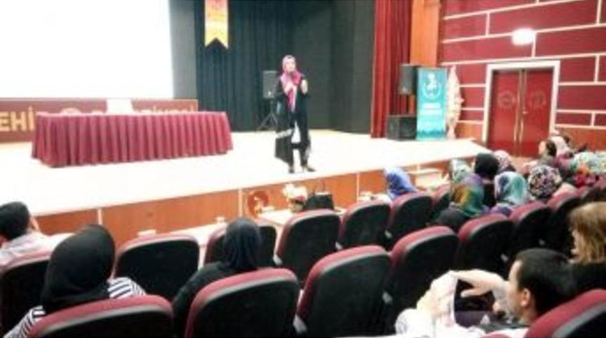 Akşehir&rsquo;de &ldquo;mutlu Evliliğin Anahtarı&rdquo; Konulu Konferans