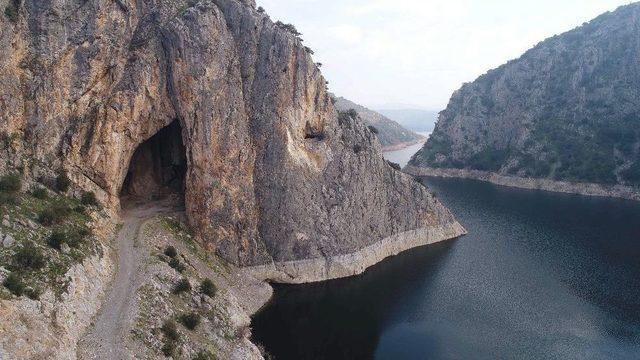 Orman Ve Su İşleri Bakanlığı Yarasalar İçin Suni Mağara Yaptı